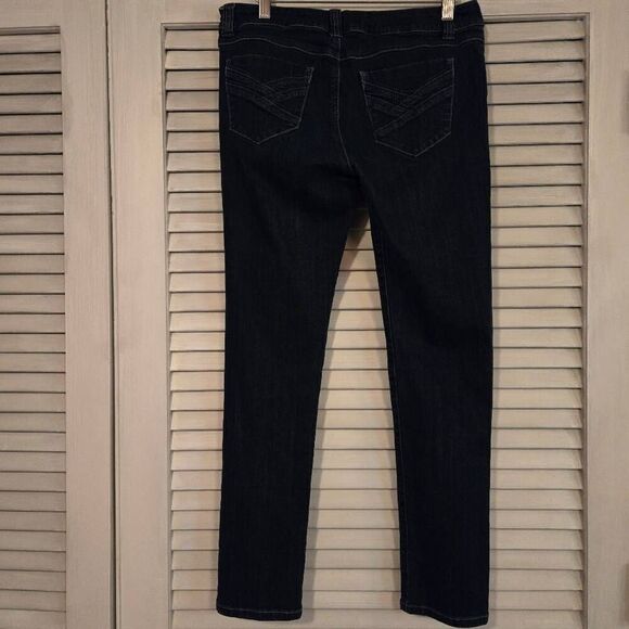 CAbi dark wash Skinny Jeans 8 - Picture 3 of 6
